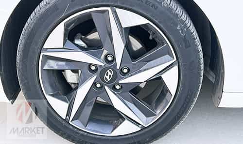 Hyundai Elantra, 2023